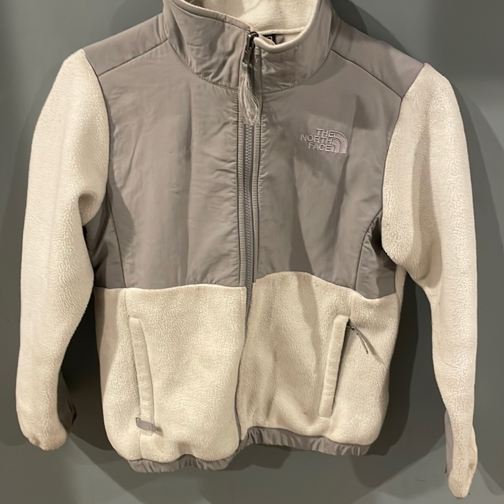 North faced white and silver fleece jacket m(10/12)